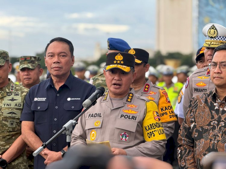 Wakapolri Bagikan Sembako ke Ribuan Buruh, Wujud Kepedulian Polri di Sektor Industri Dalam Negeri